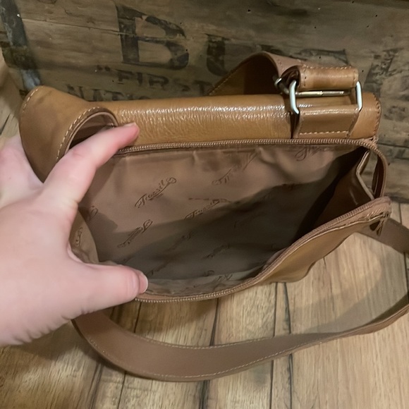 Vintage Fossil Messenger Crossbody - Picture 9 of 12